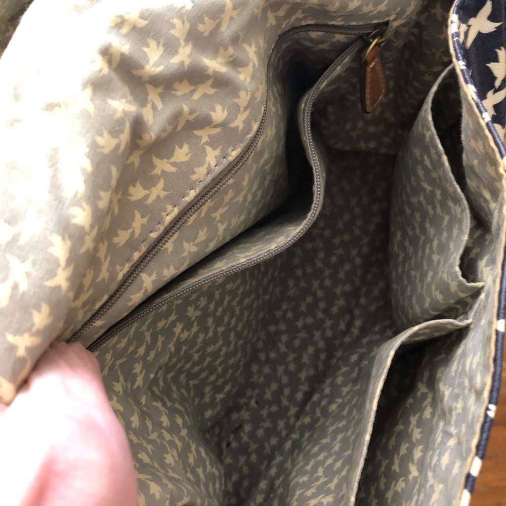 Waterproof Fossil messenger bag - Picture 10 of 12
